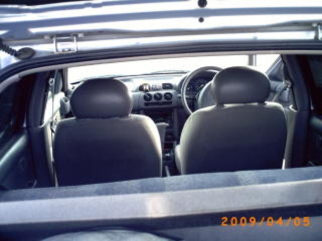 2001 Nissan March