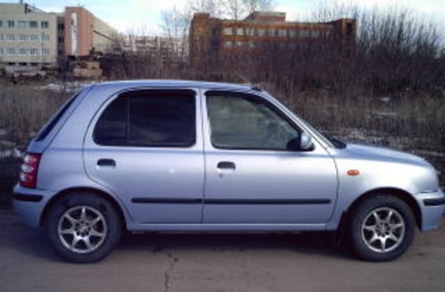 2001 Nissan March