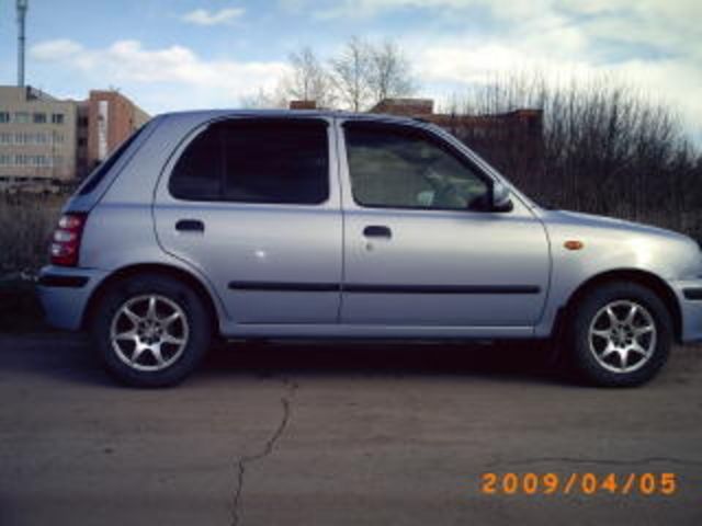 2001 Nissan March