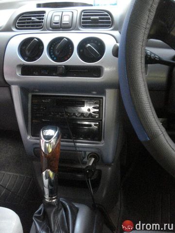 2001 Nissan March