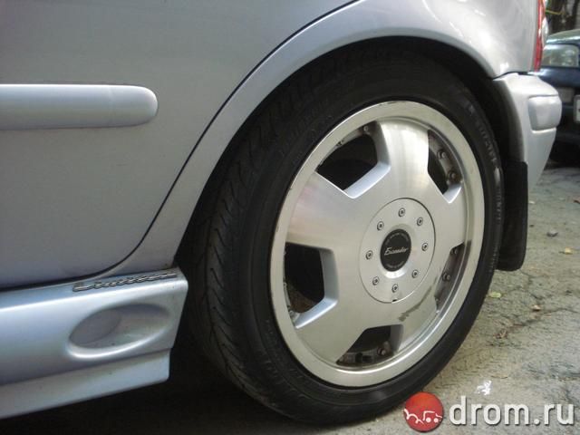 2001 Nissan March