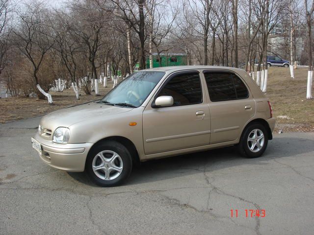 2001 Nissan March