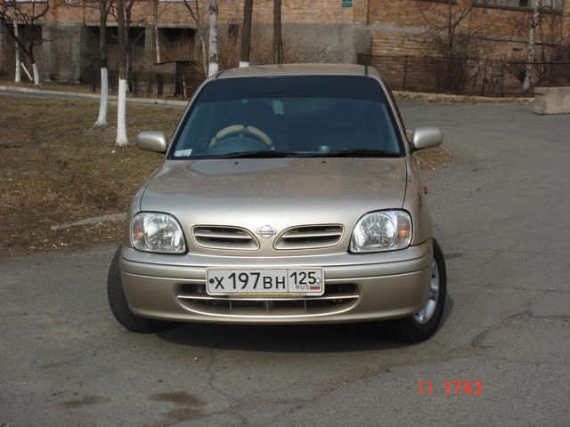 2001 Nissan March