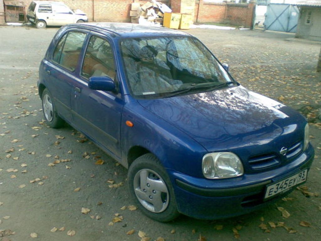 2001 Nissan March
