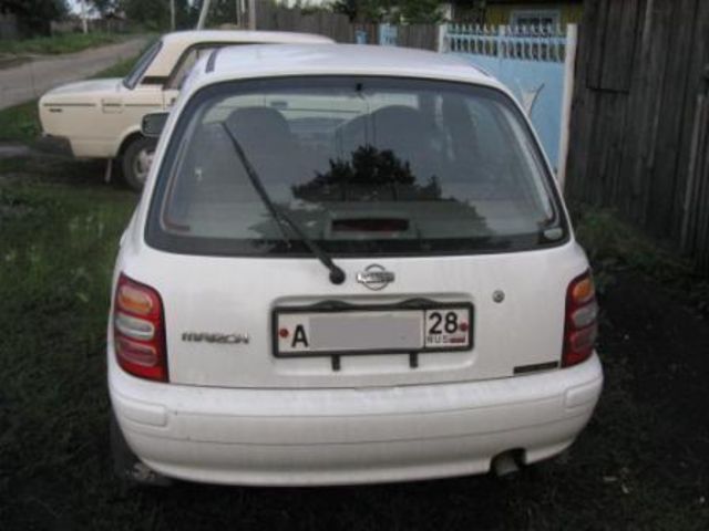 2001 Nissan March