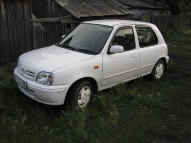 2001 Nissan March