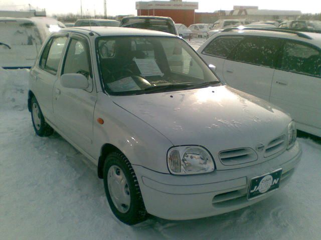 2001 Nissan March