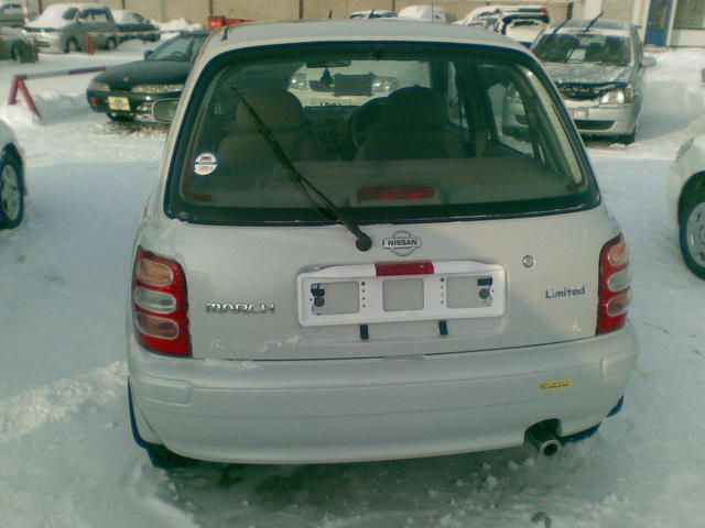 2001 Nissan March