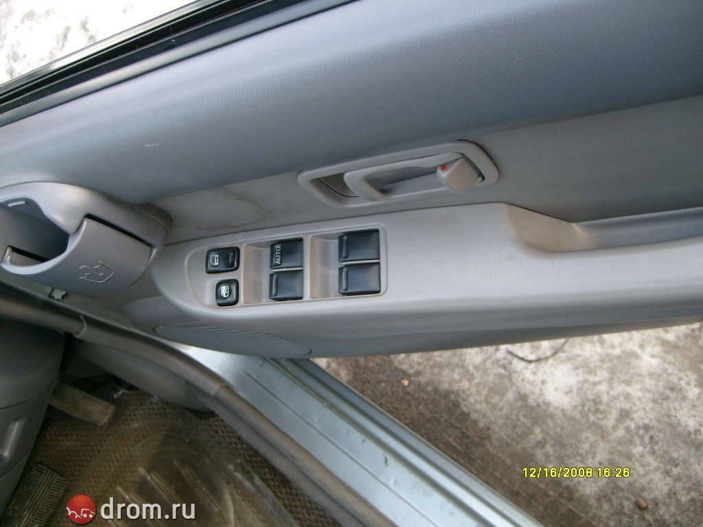 2001 Nissan March