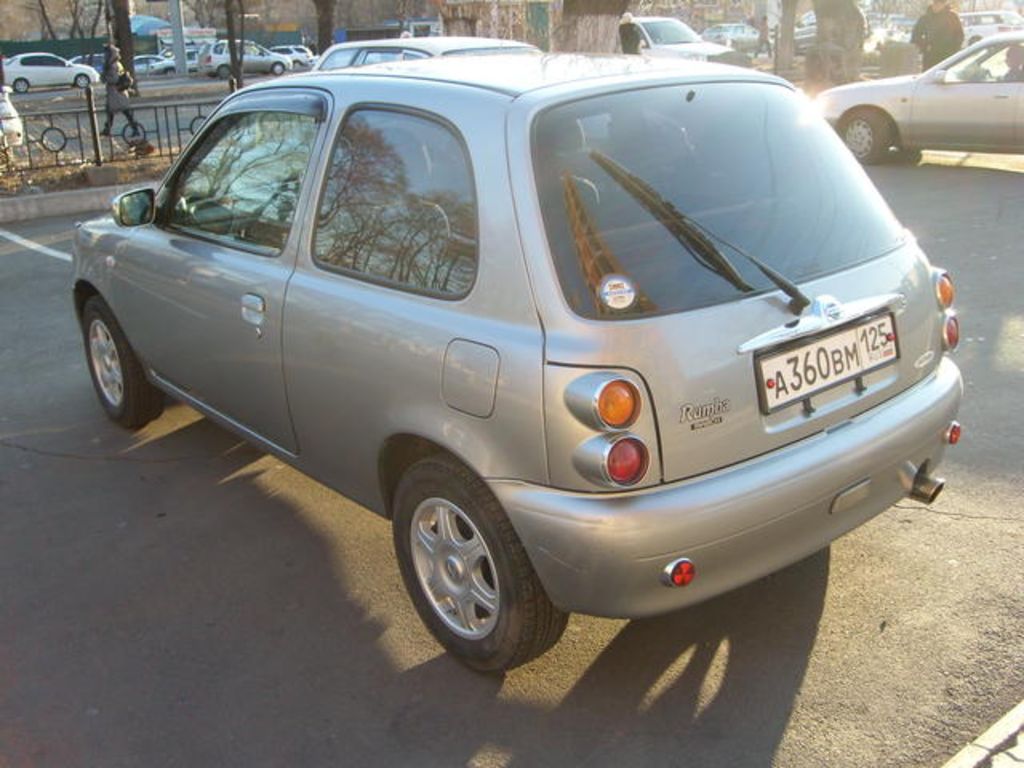 2001 Nissan March