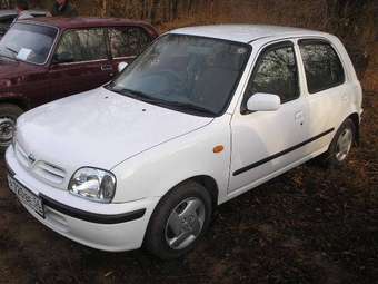 2001 Nissan March