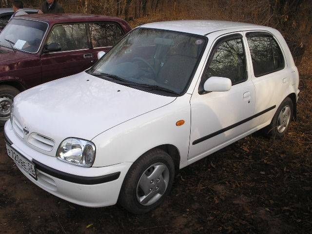 2001 Nissan March