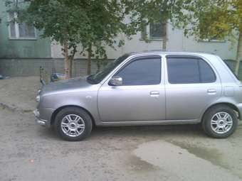 Nissan March