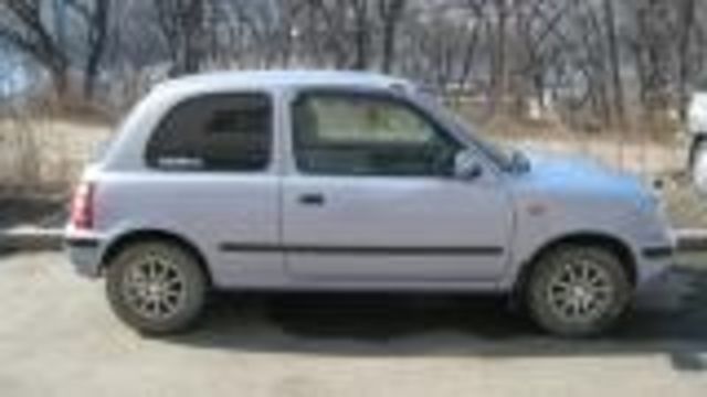 2001 Nissan March