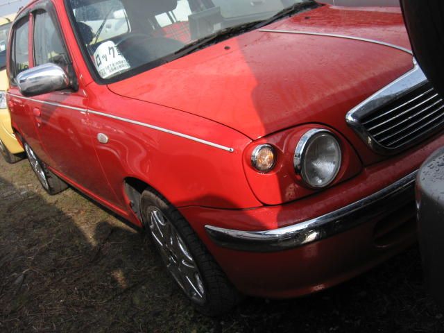 2001 Nissan March