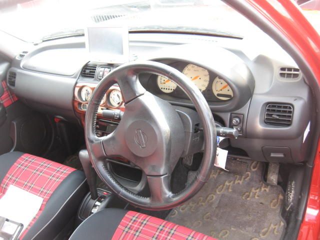 2001 Nissan March