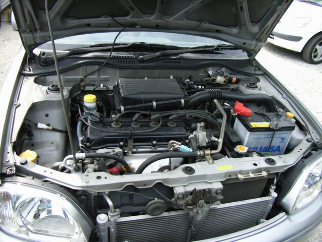 2001 Nissan March Photos