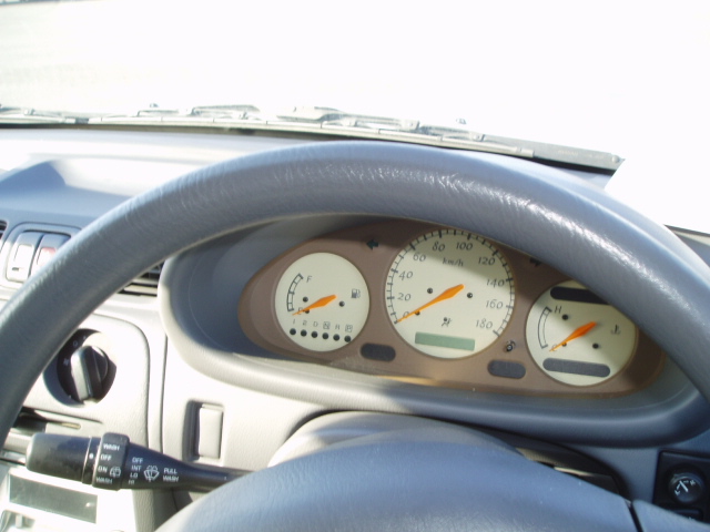 2001 Nissan March Pictures