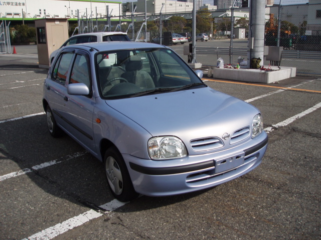2001 Nissan March Images
