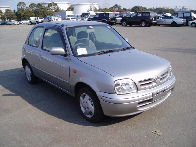 2001 Nissan March Pictures