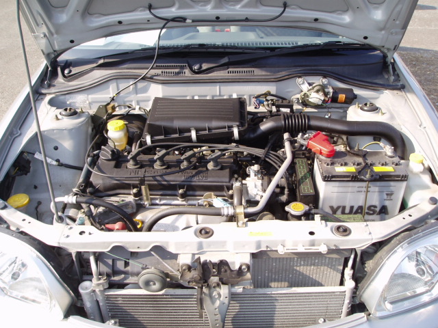 2001 Nissan March Pictures