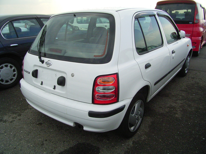 2001 Nissan March Photos