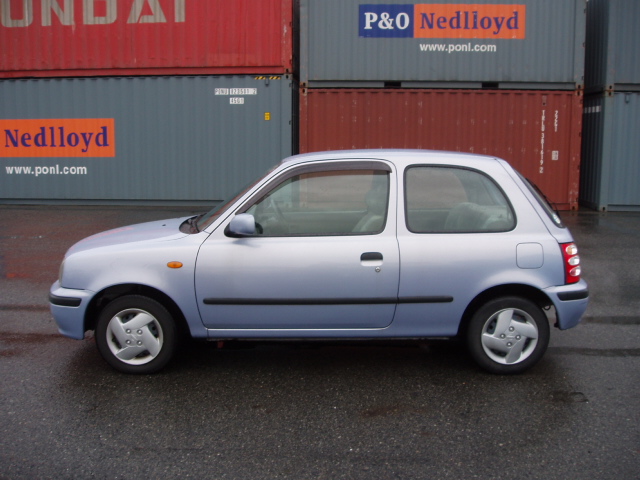 2001 Nissan March Photos