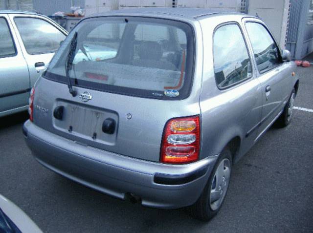 2001 Nissan March