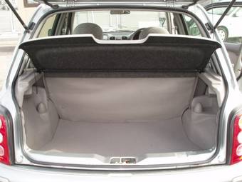 2001 Nissan March Photos