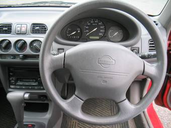 2001 Nissan March Pictures