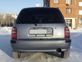 2001 Nissan March Pictures