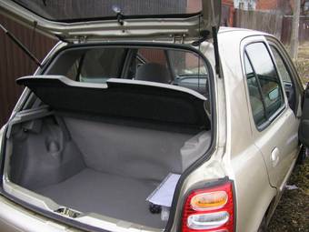 2001 Nissan March Pictures