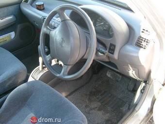 2001 Nissan March Pictures