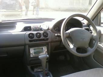 2001 Nissan March Photos