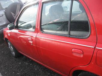 2001 Nissan March Photos