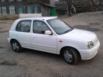 2001 Nissan March Photos