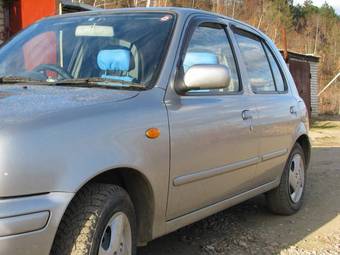 2001 Nissan March Photos