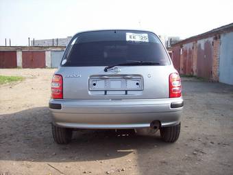 2001 Nissan March Photos