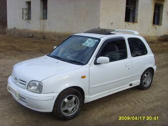 2001 Nissan March Pictures