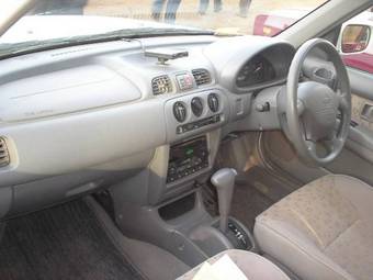 2001 Nissan March Photos