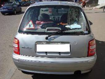 2001 Nissan March Pictures