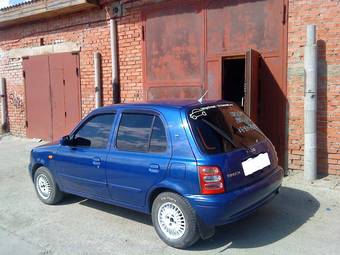 2001 Nissan March Images