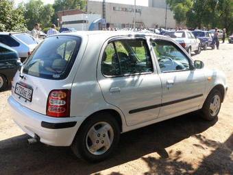 2001 Nissan March Pictures