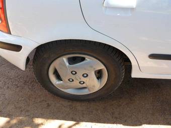 2001 Nissan March Pictures