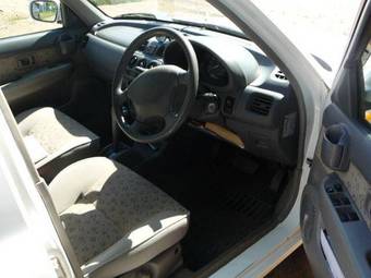 2001 Nissan March Photos