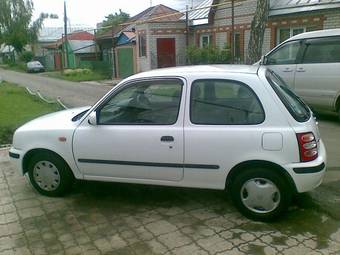 2001 Nissan March Pictures