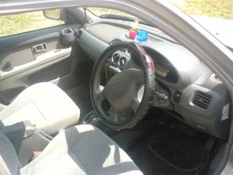 2001 Nissan March Photos