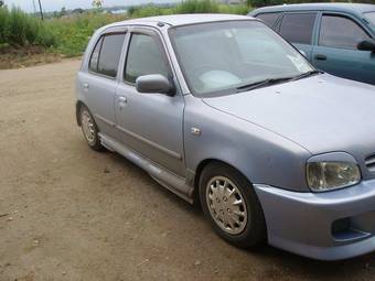2001 Nissan March Pictures