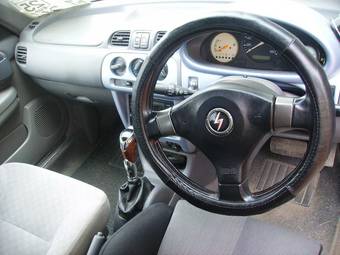 2001 Nissan March Photos