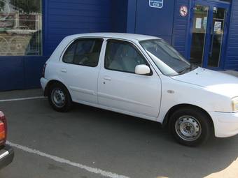 2001 Nissan March Pictures